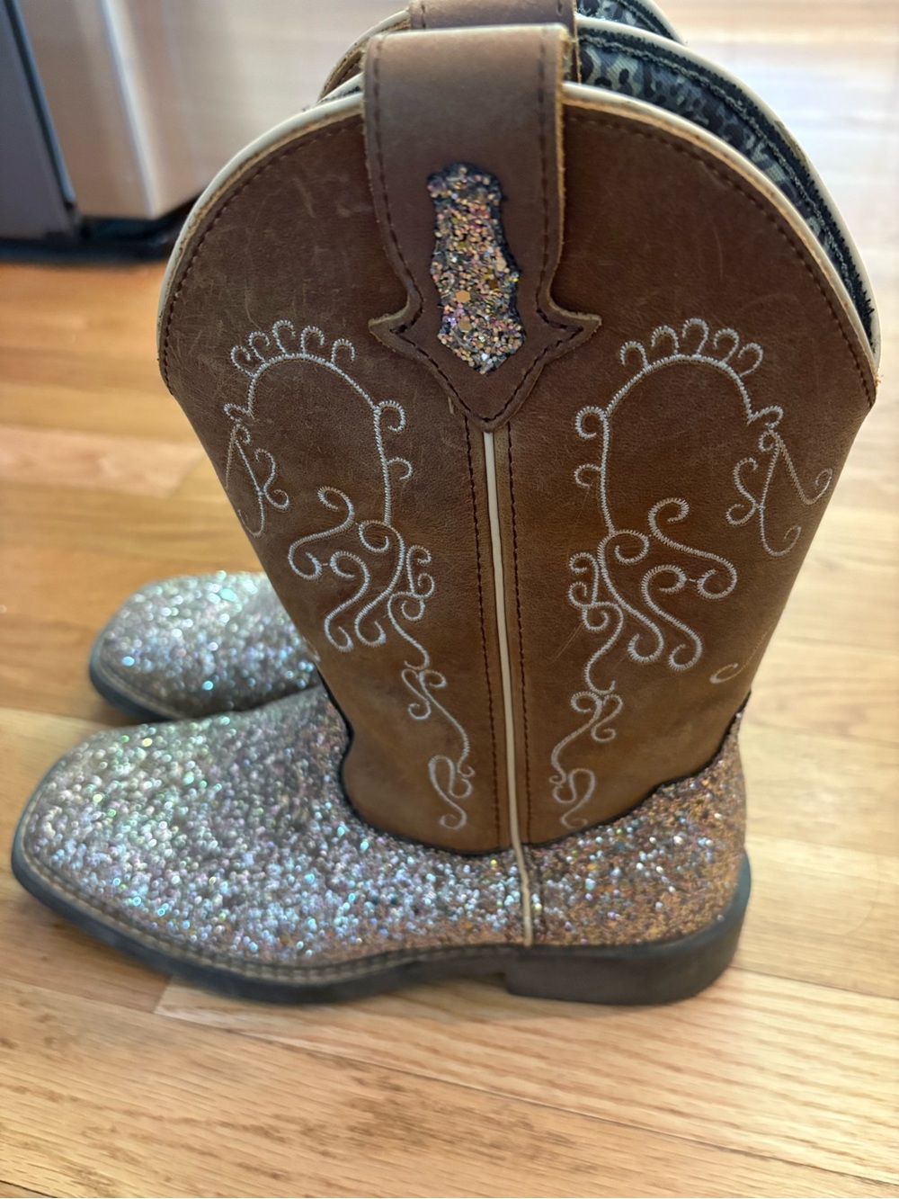 Shyanne Brown Leather Western Boot Size 4 kids